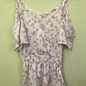 💐Sienna Sky floral off the shoulder top💐